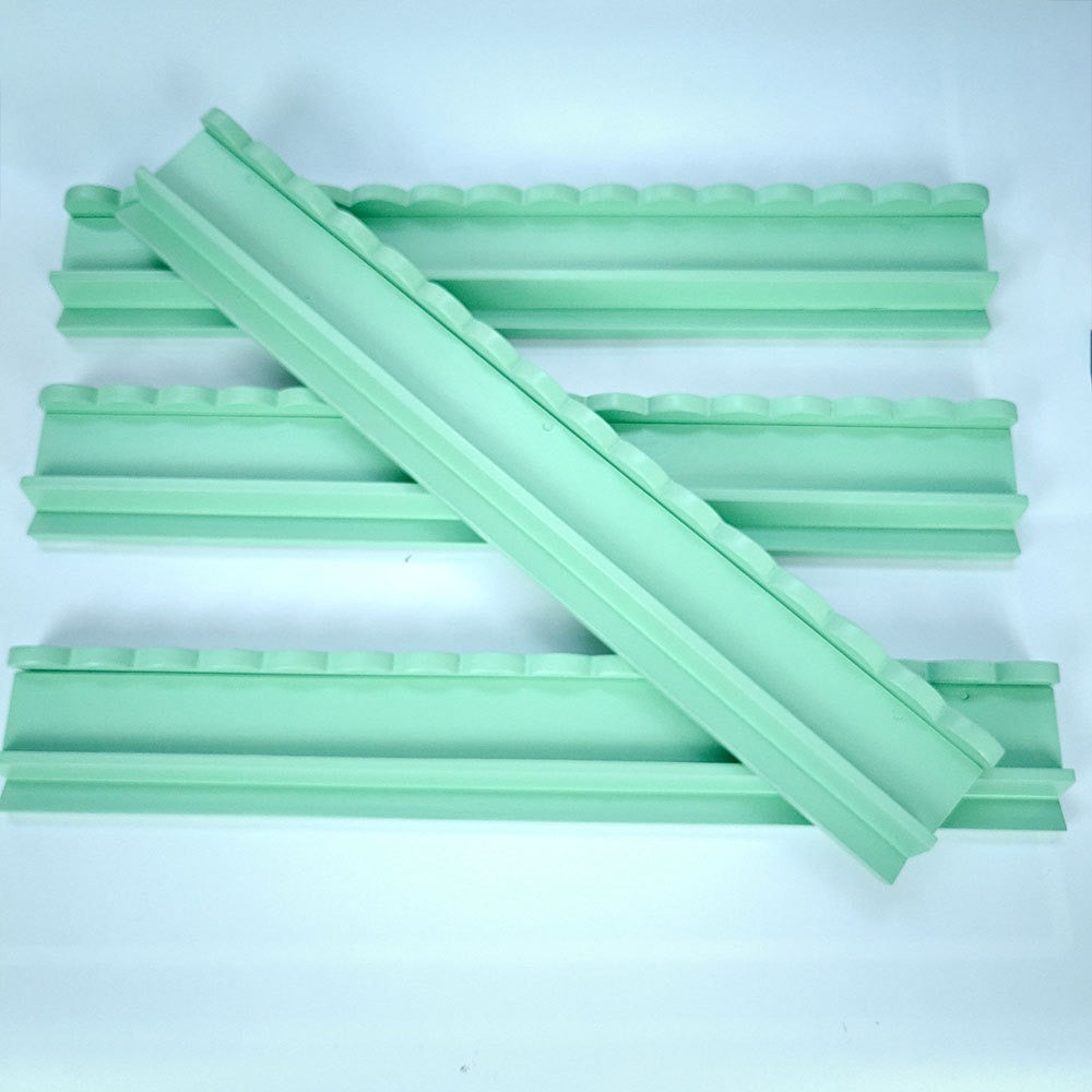 20-Inch Wooden American Mahjong Racks & Pushers – Set of 4